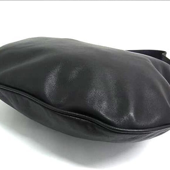 Authentic Gucci Black Calfskin Hobo Shoulder Bag - Picture 3 of 8
